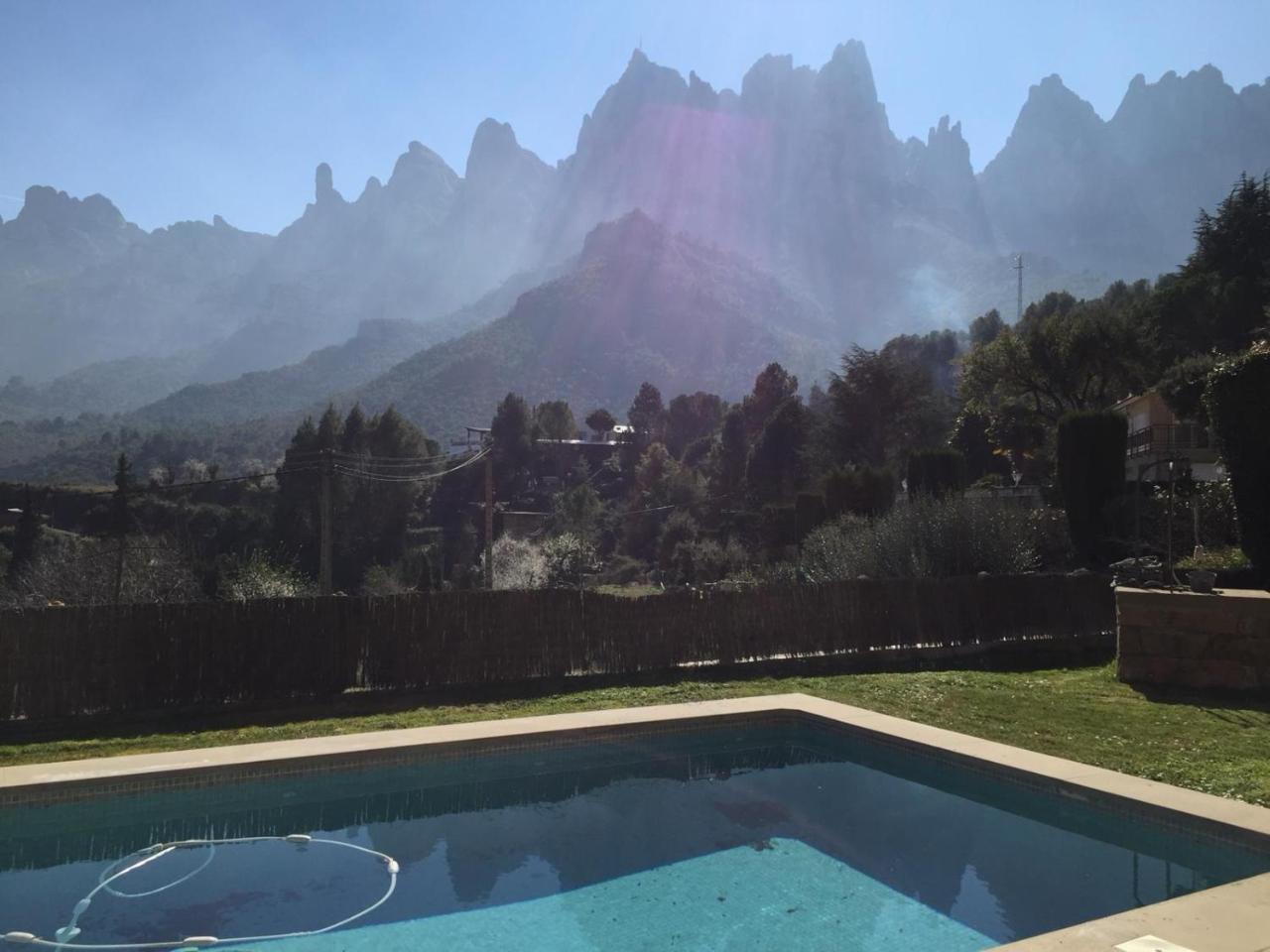 Montserrat La Calsina Country house *